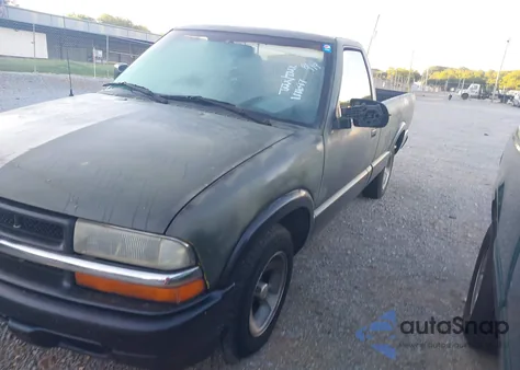 1999 Chevrolet S-10 Ls из США, поврежденный, VIN 1GCCS14W2X8117697